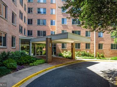 3000 SPOUT RUN PARKWAY, Unit D308, ARLINGTON, VA 22201