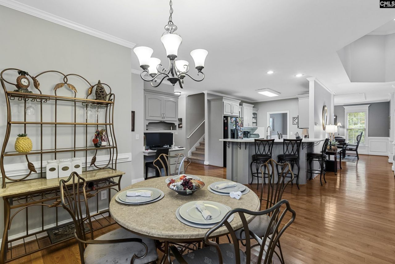 302 Lookout Hill Drive  Photo 11