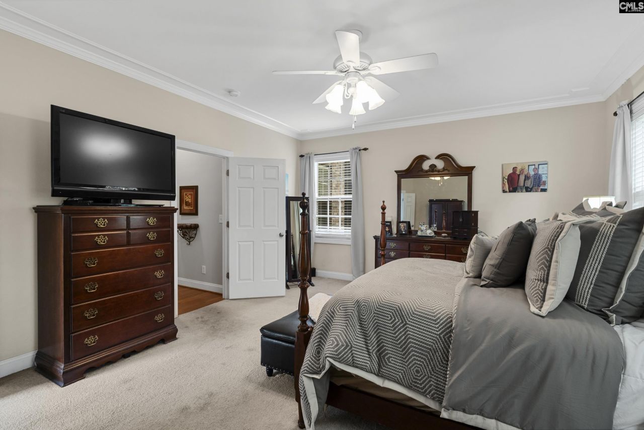 302 Lookout Hill Drive  Photo 17