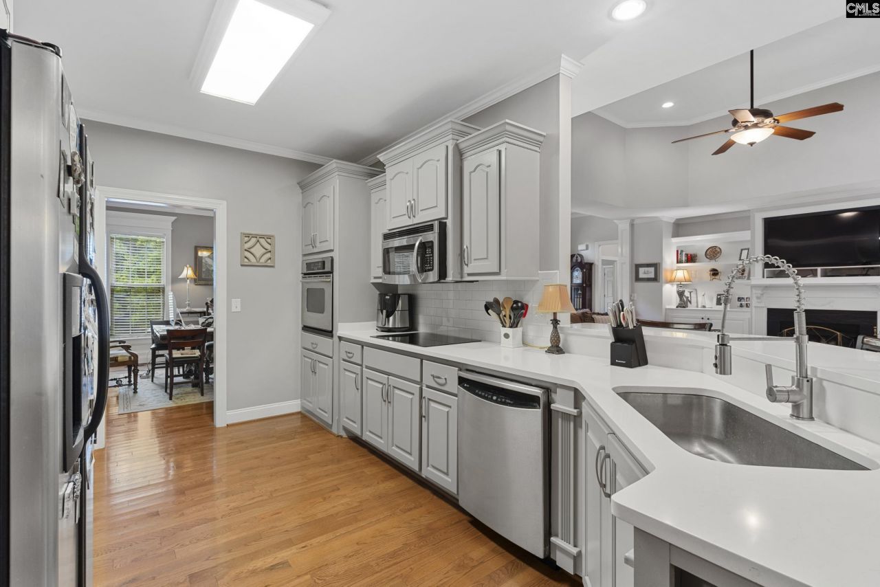 302 Lookout Hill Drive  Photo 6