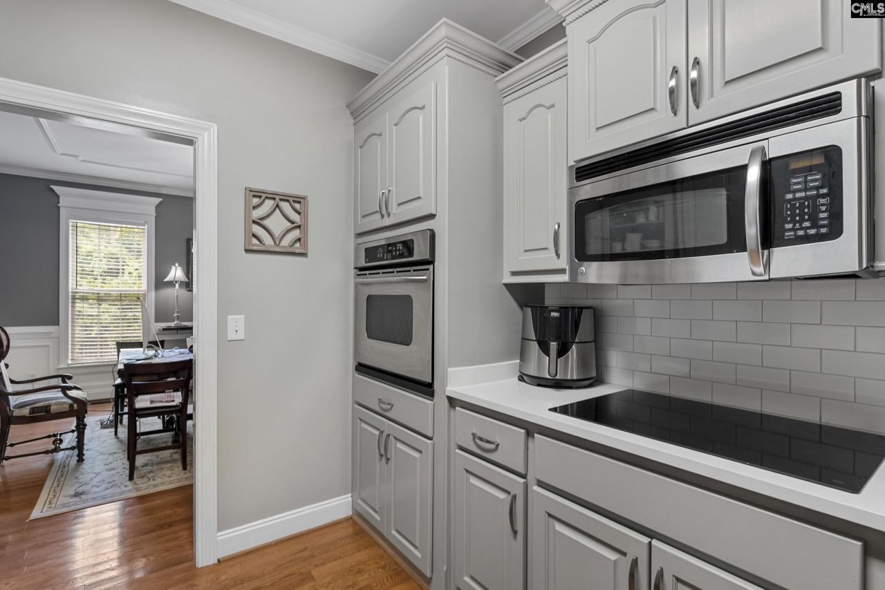 302 Lookout Hill Drive  Photo 7