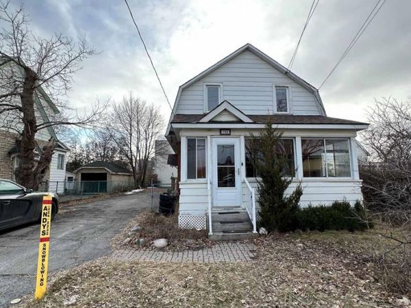 162 Woodroffe Avenue , Ottawa, ON K2A3T9