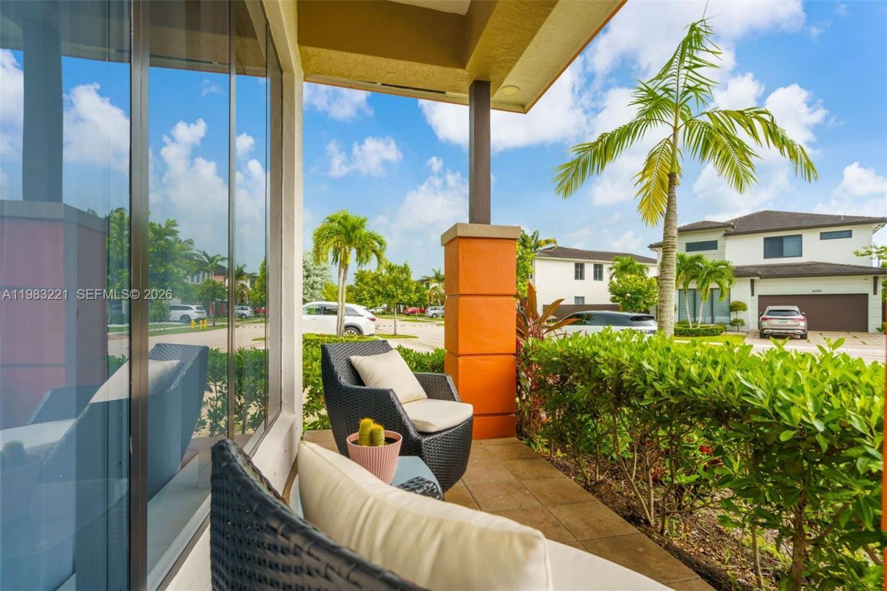 15540 NW 88th Ave , Unit 15540, Miami Lakes, FL 33018 Photo