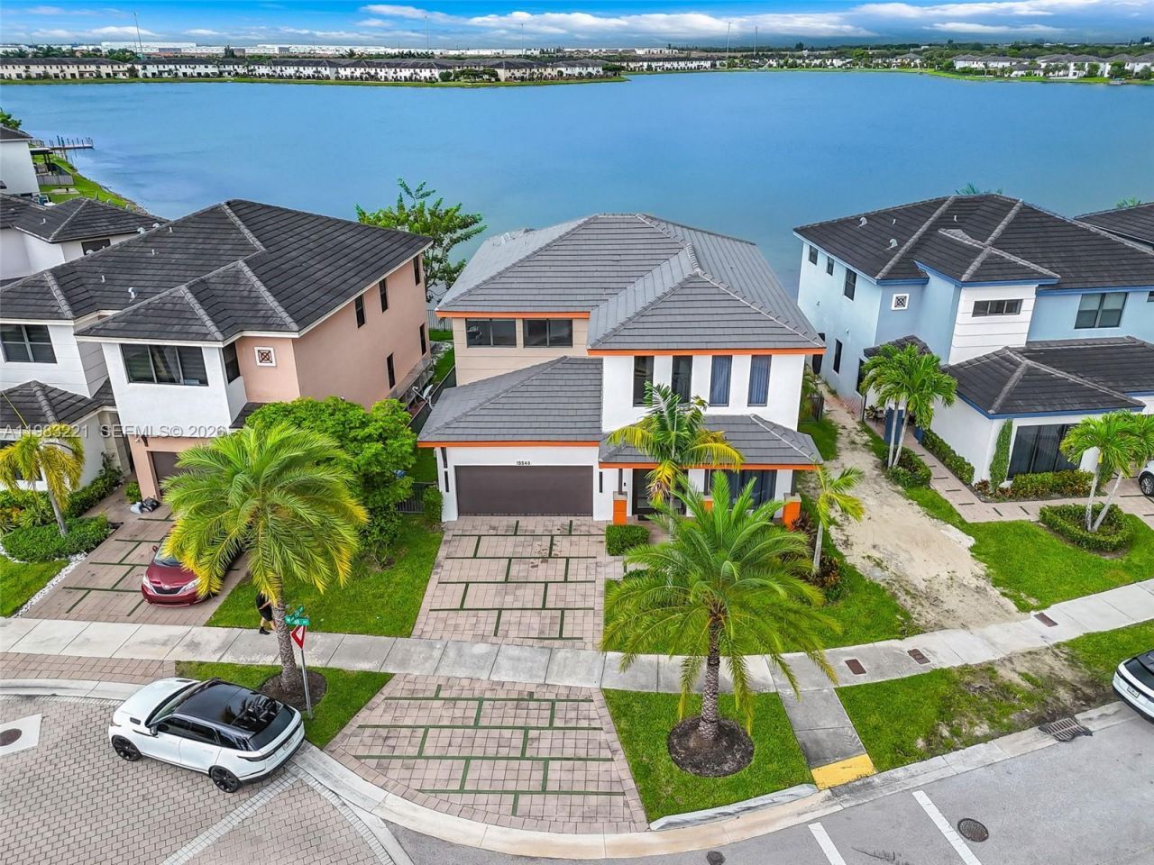 15540 NW 88th Ave , Unit 15540, Miami Lakes, FL 33018 Photo