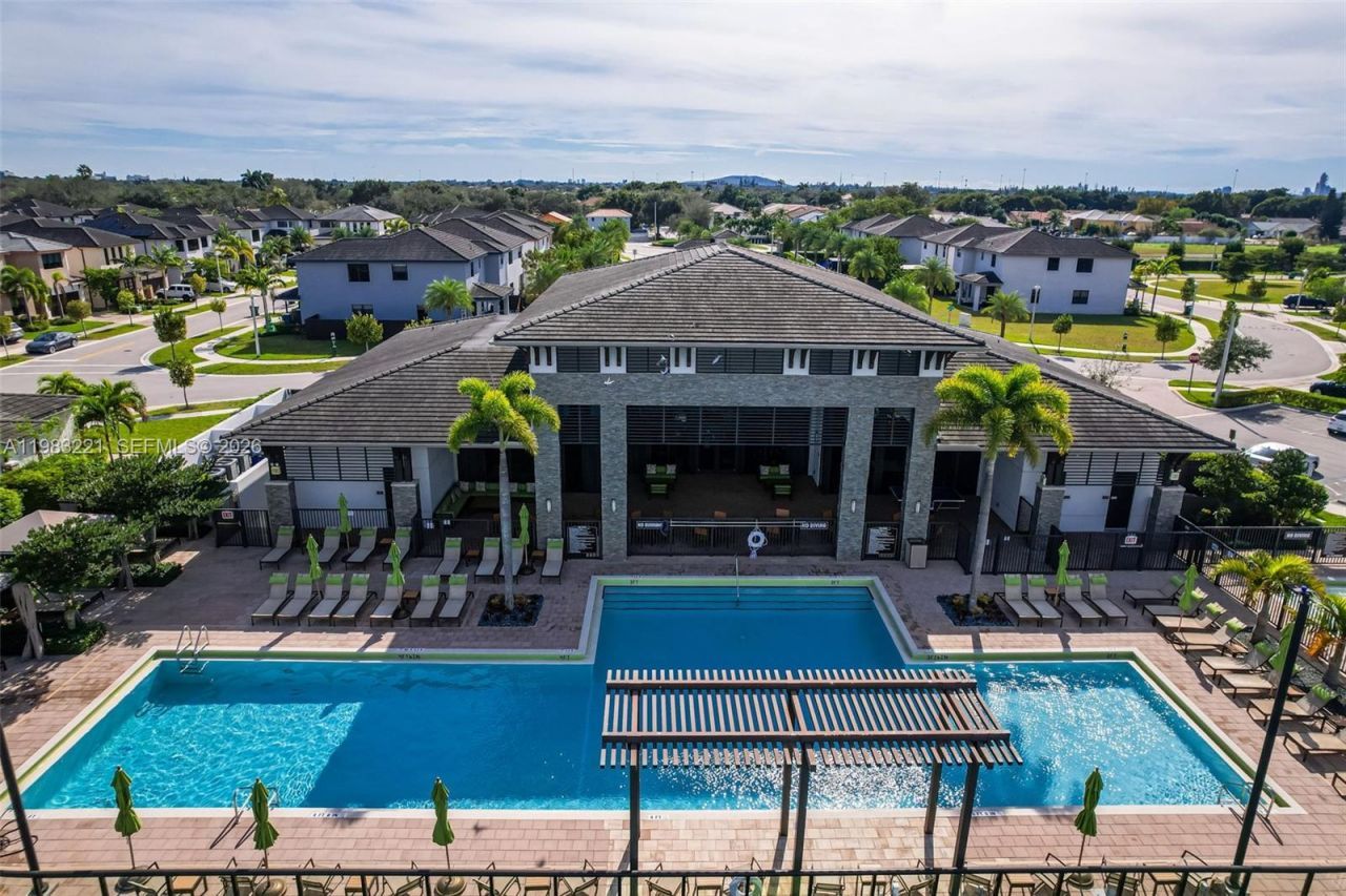 15540 NW 88th Ave , Unit 15540, Miami Lakes, FL 33018 Photo