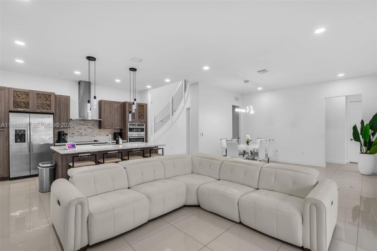 15540 NW 88th Ave , Unit 15540, Miami Lakes, FL 33018 Photo