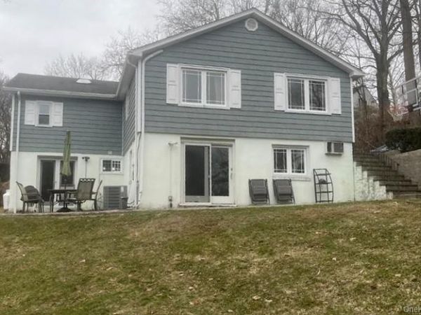 13 Summitt Place, Valhalla, NY 10595