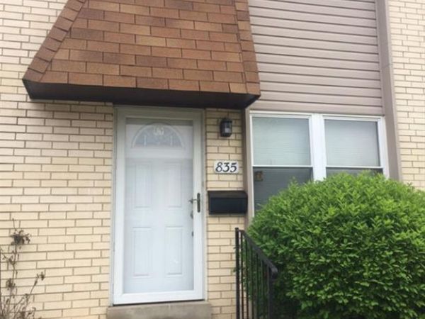 835 Lilybud Court, Ballwin, MO 63011