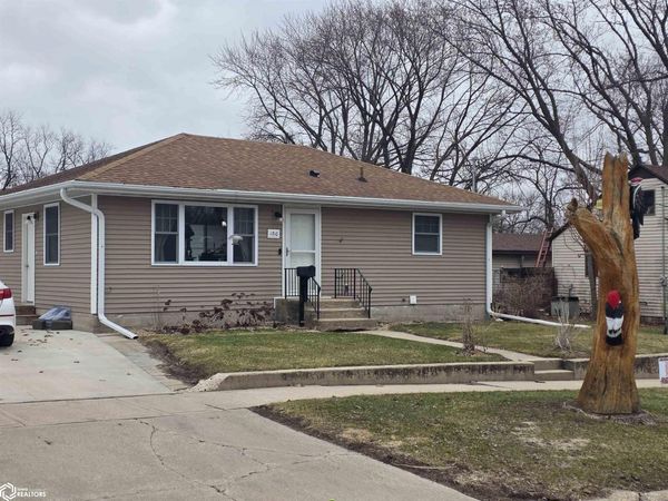 1710 Custer Street, Iowa Falls, IA 50126