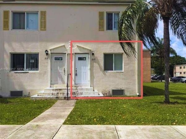 217 NW 84th St, Unit 217, Miami, FL 33150