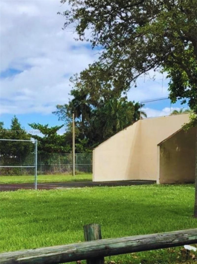 217 NW 84th St, Unit 217, Miami, FL 33150 Photo