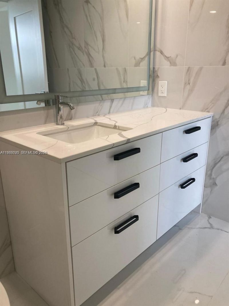 290 174th St , Unit 1206, Sunny Isles Beach, FL 33160 Photo