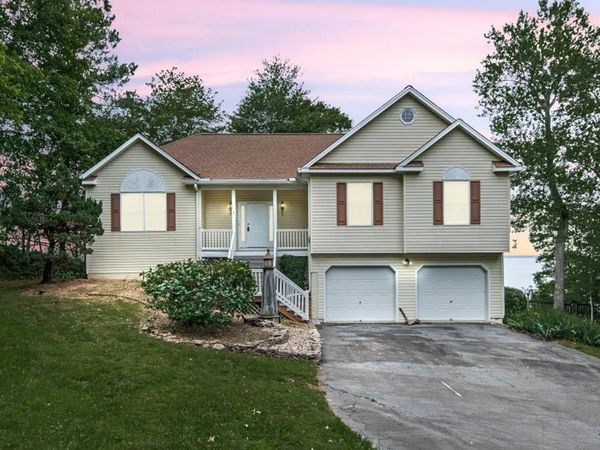 1753 North Independence Drive, MONTROSS, VA 22520