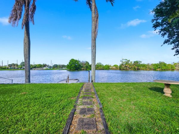 3019 N 57th Drive, Hollywood, FL 33021