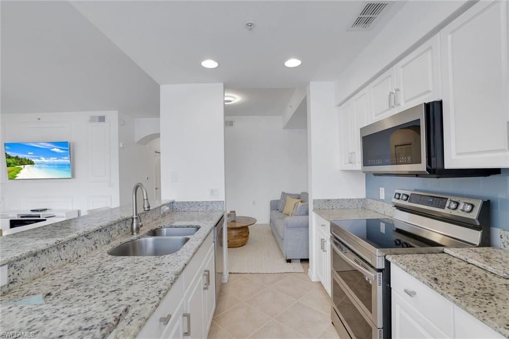 2740 Cypress Trace Cir, Unit 2717, Naples, FL 34119 Photo