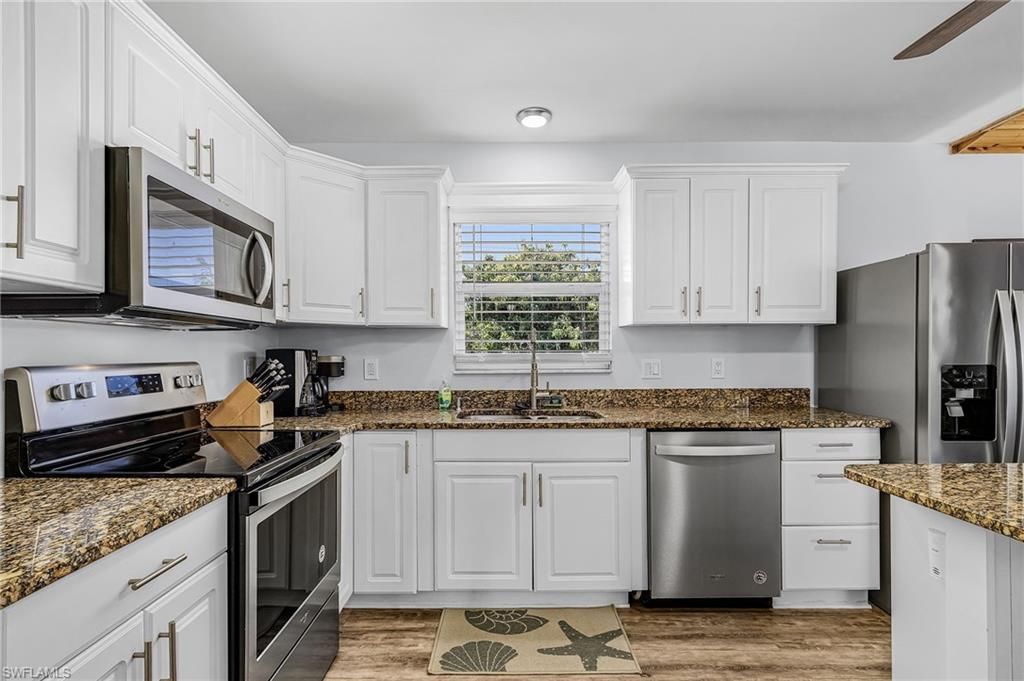 15869 Missouri St, Bokeelia, FL 33922 Photo