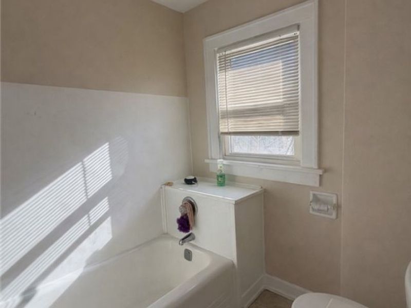 75 E Ido Avenue, Akron, OH 44301 Photo 18