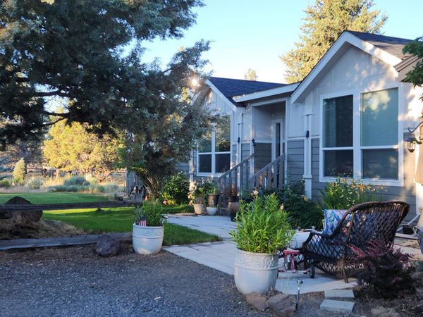 69592 Lake Drive, Sisters, OR 97759