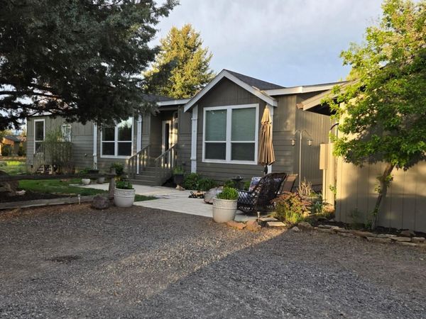 69592 Lake Drive, Sisters, OR 97759