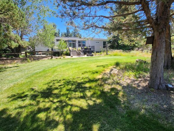 69592 Lake Drive, Sisters, OR 97759