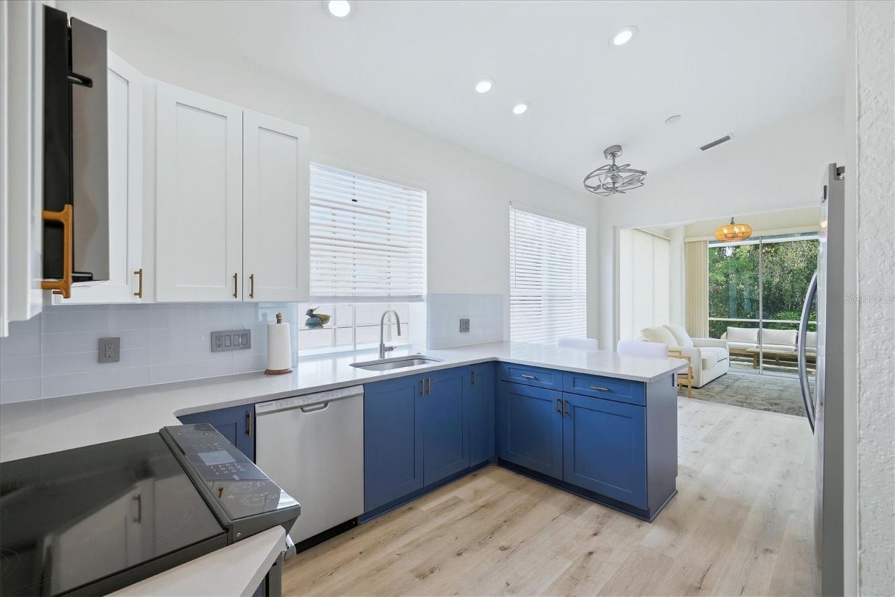 7904 Hampton Court, University Park, FL 34201 Photo