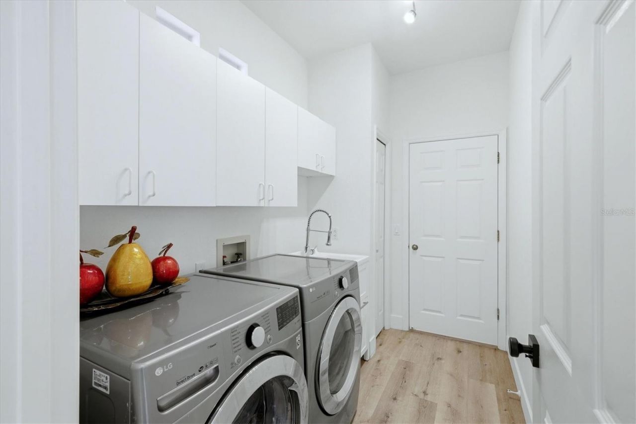 7904 Hampton Court , University Park, FL 34201 Photo