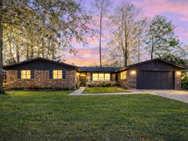 4821 NW 16TH PLACE , GAINESVILLE, FL 32605