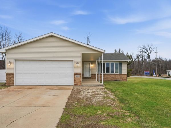 5633 Brookview Avenue , Portage, IN 46368