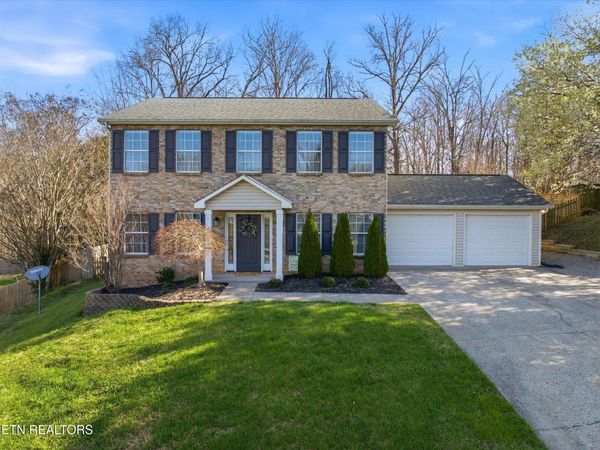 8212 Foxworth Tr, Powell, TN 37849