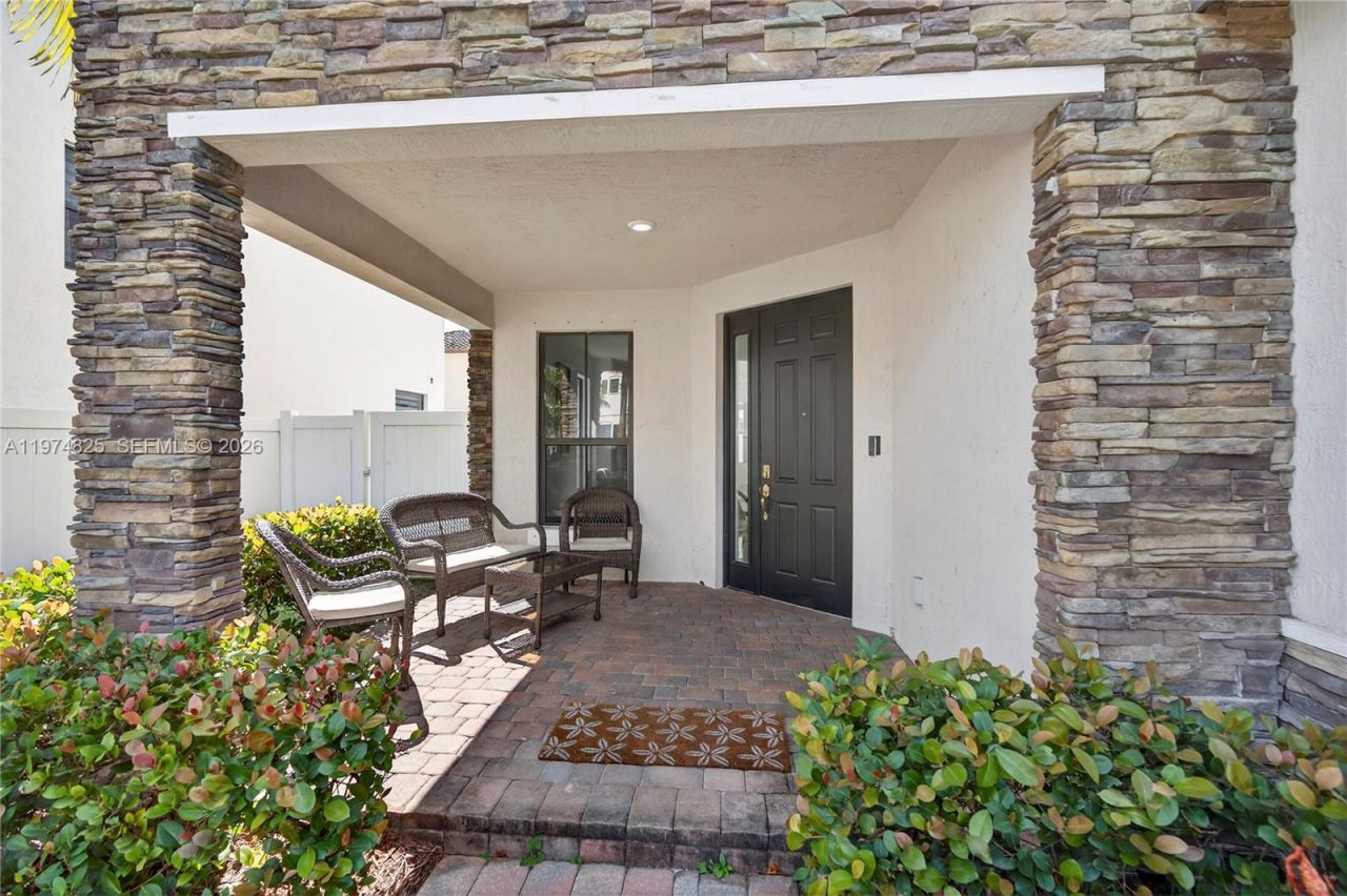 3542 W 93rd Pl, Hialeah, FL 33018 Photo