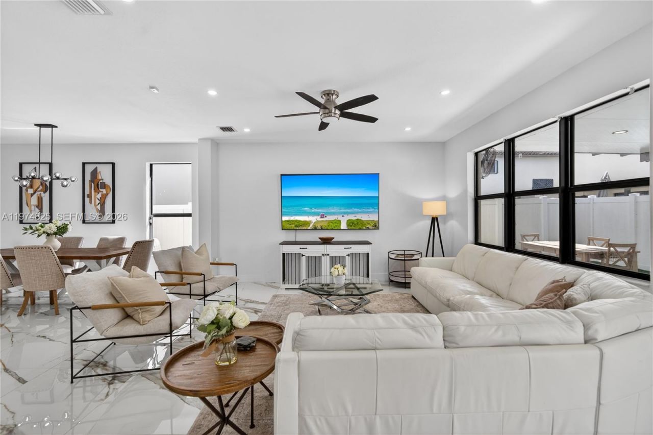 3542 W 93rd Pl, Hialeah, FL 33018 Photo