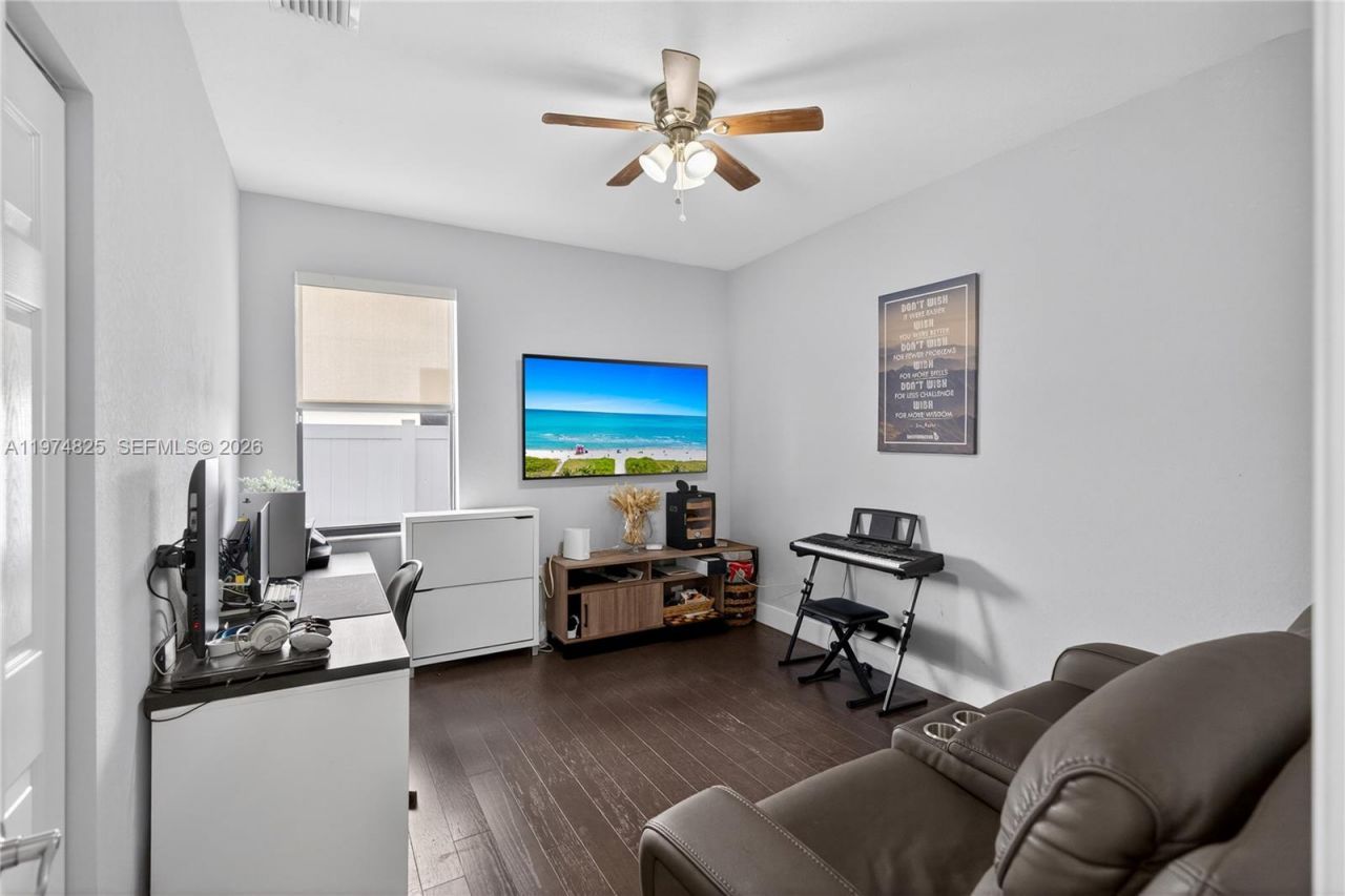 3542 W 93rd Pl, Hialeah, FL 33018 Photo