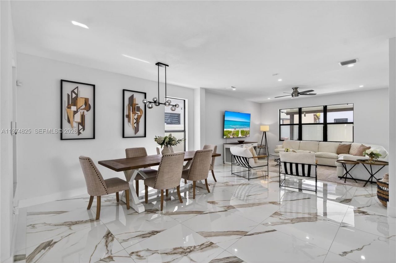 3542 W 93rd Pl, Hialeah, FL 33018 Photo