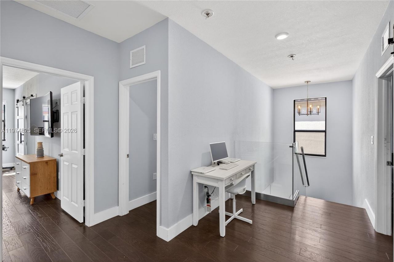 3542 W 93rd Pl, Hialeah, FL 33018 Photo