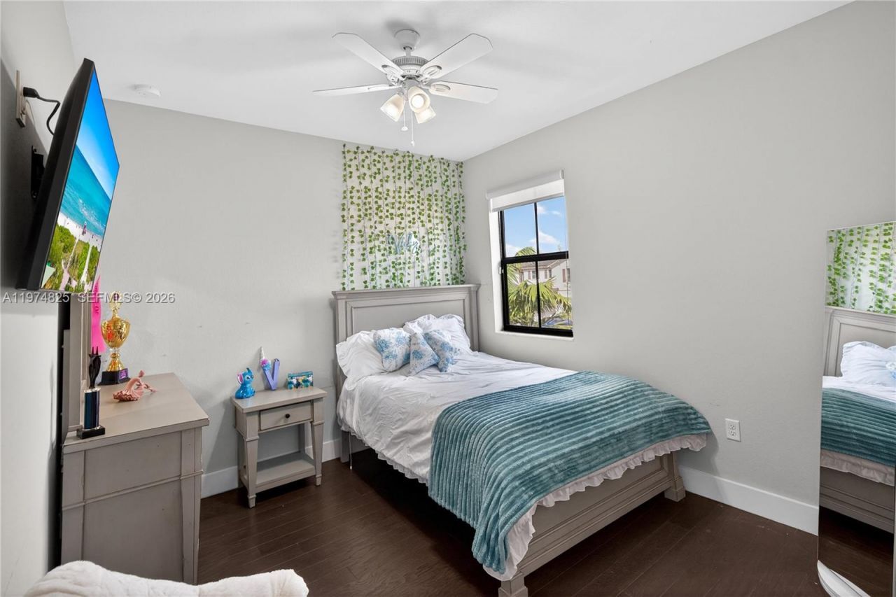 3542 W 93rd Pl, Hialeah, FL 33018 Photo