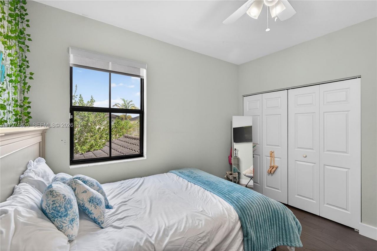 3542 W 93rd Pl, Hialeah, FL 33018 Photo