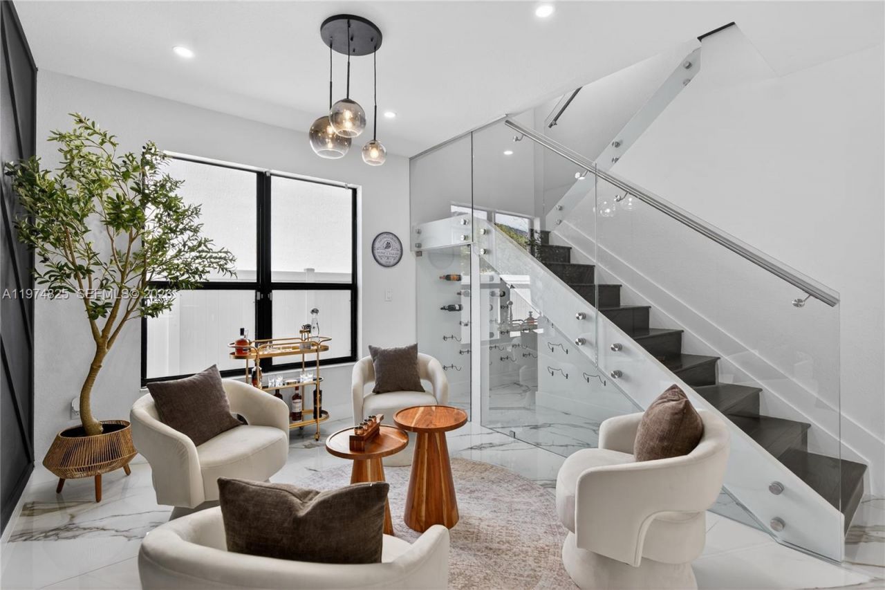 3542 W 93rd Pl, Hialeah, FL 33018 Photo