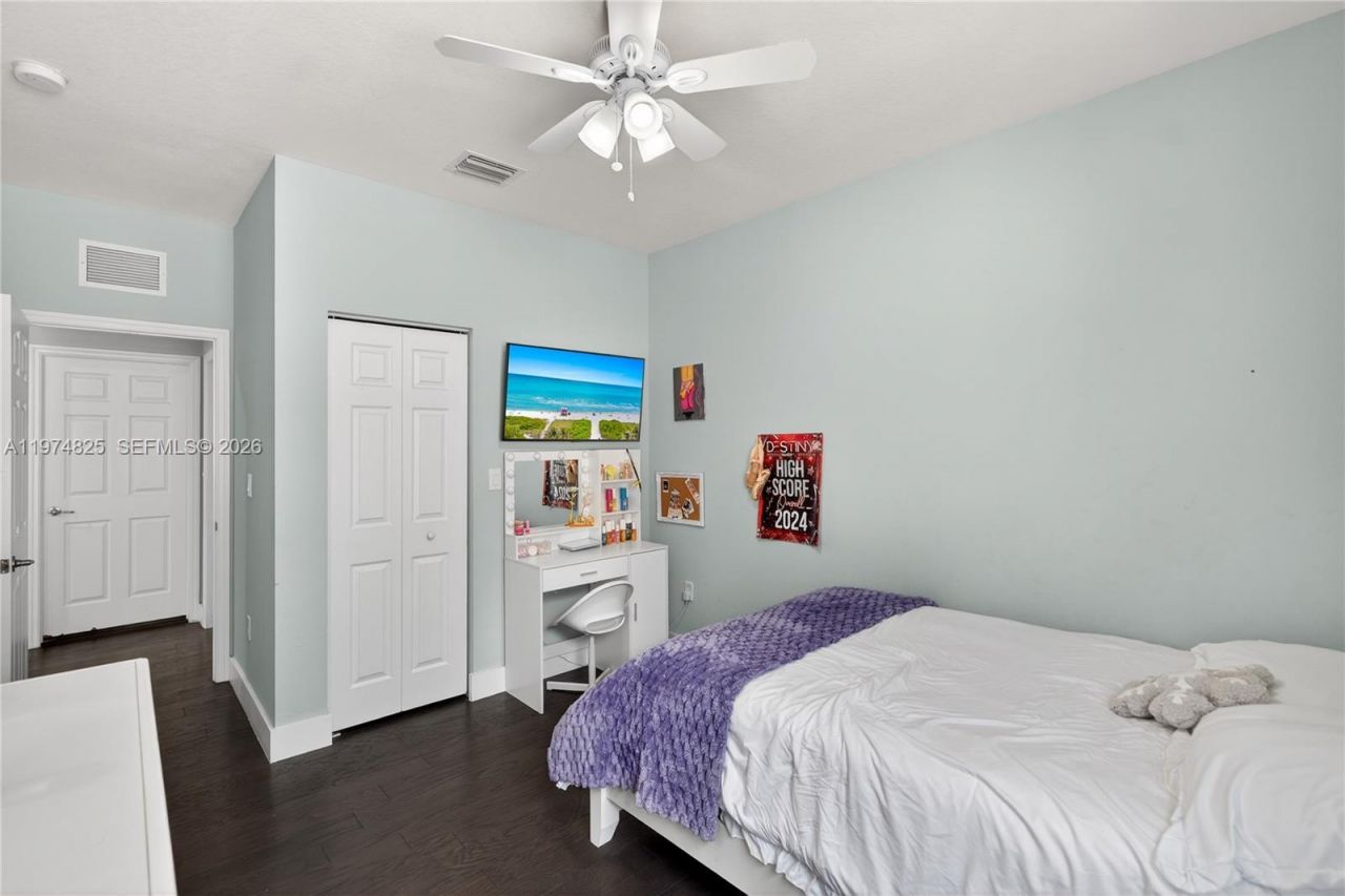 3542 W 93rd Pl, Hialeah, FL 33018 Photo