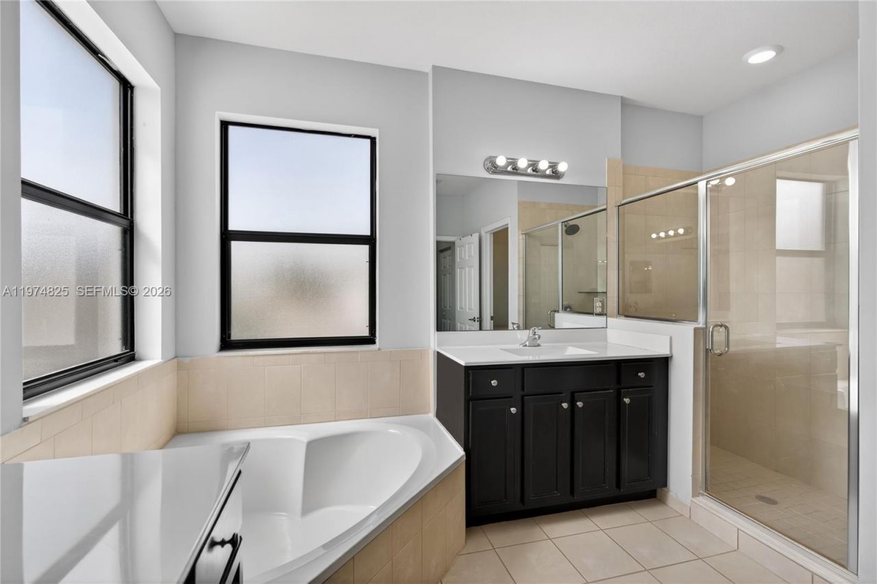 3542 W 93rd Pl, Hialeah, FL 33018 Photo