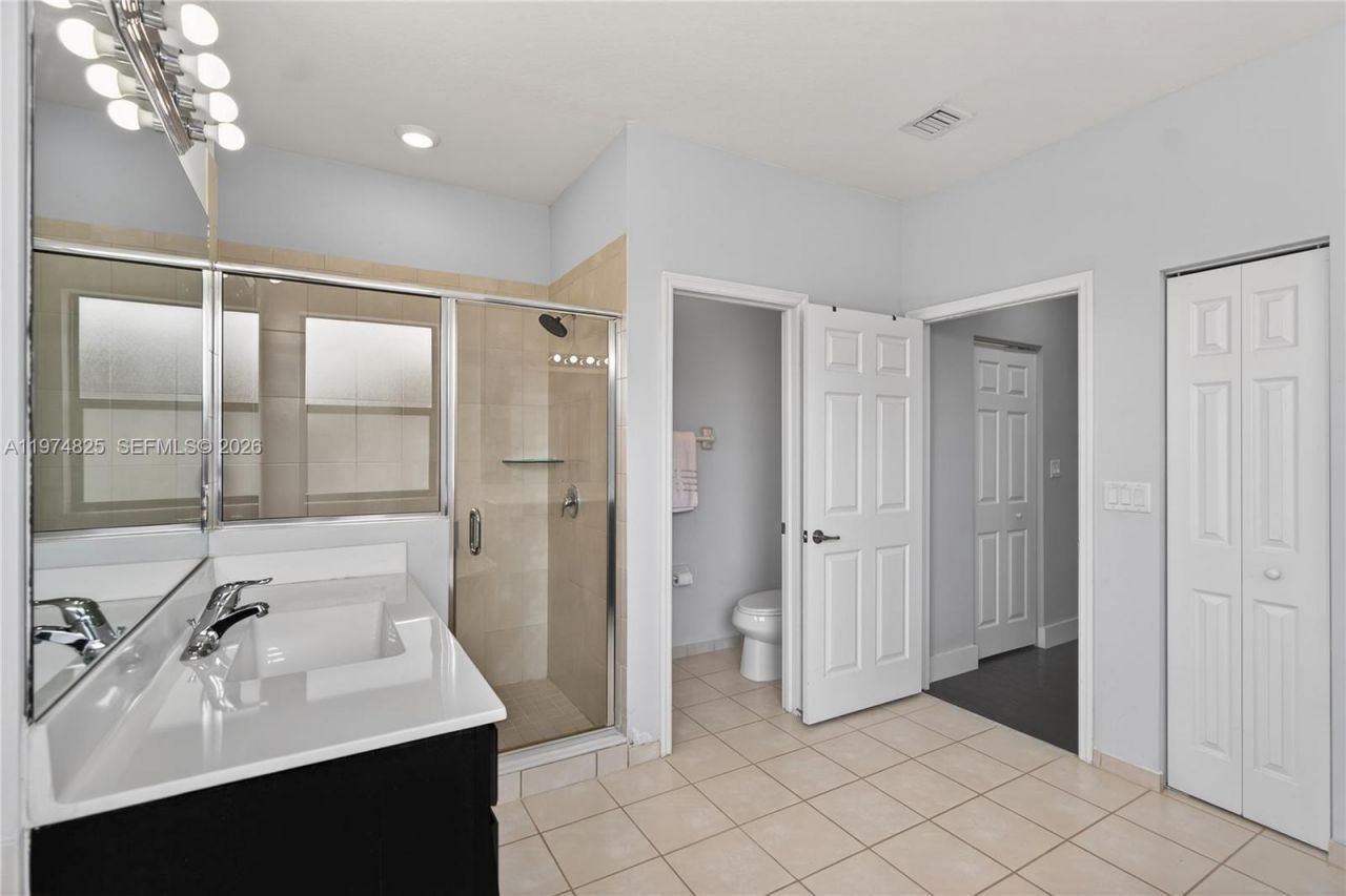 3542 W 93rd Pl, Hialeah, FL 33018 Photo