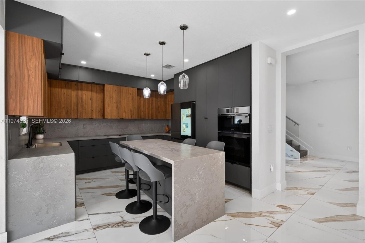 3542 W 93rd Pl, Hialeah, FL 33018 Photo