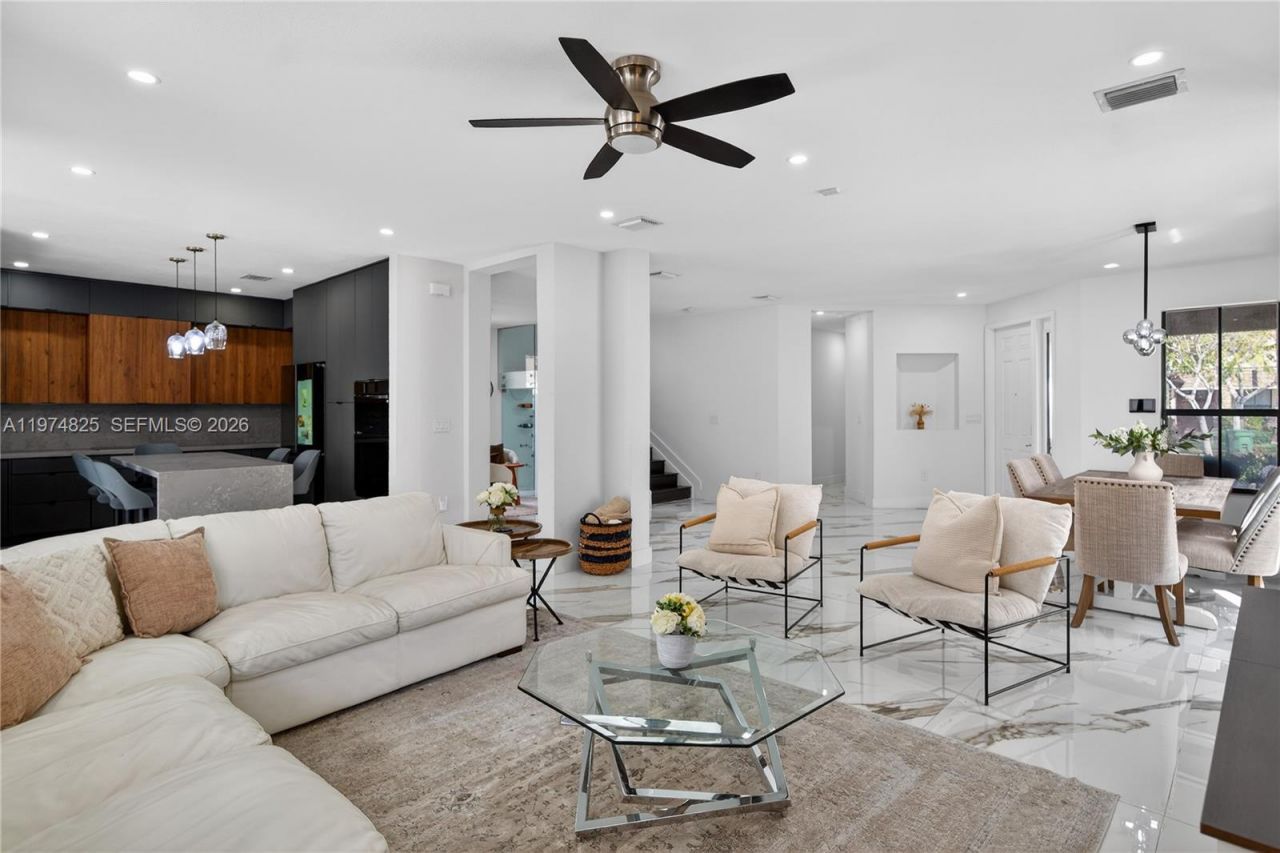 3542 W 93rd Pl, Hialeah, FL 33018 Photo