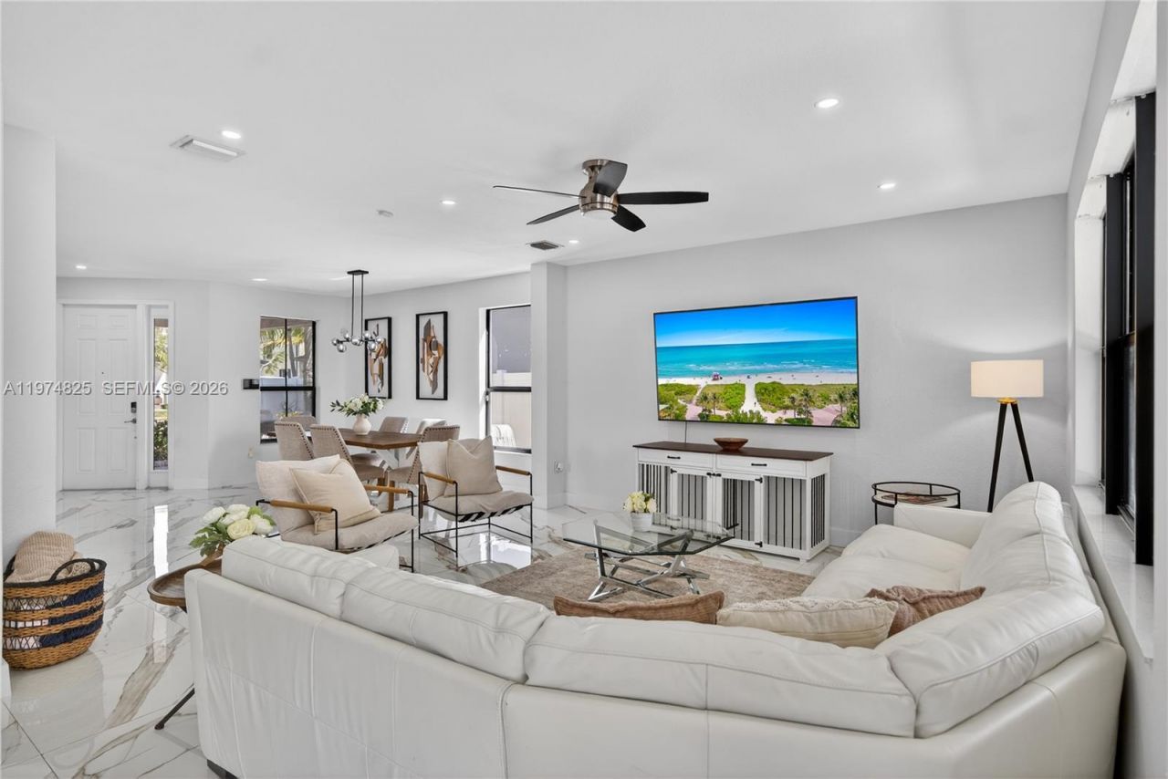 3542 W 93rd Pl, Hialeah, FL 33018 Photo