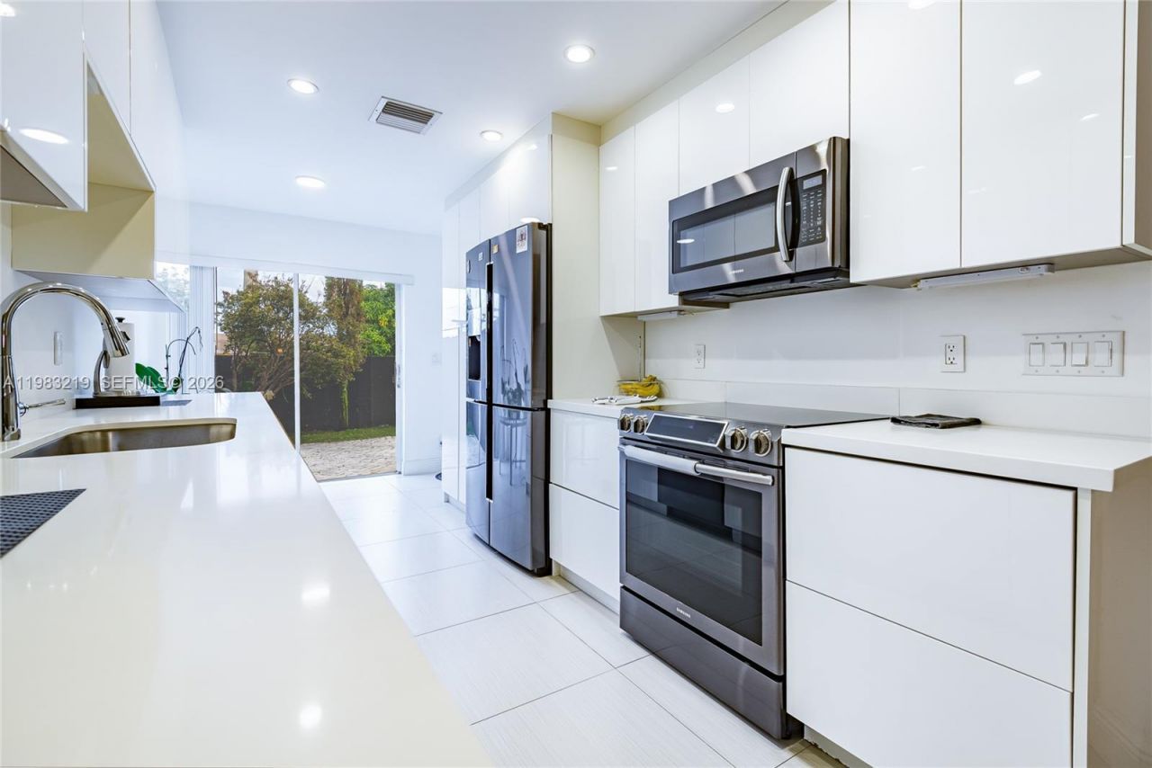 370 SE 2nd Ave, Unit G3, Deerfield Beach, FL 33441 Photo