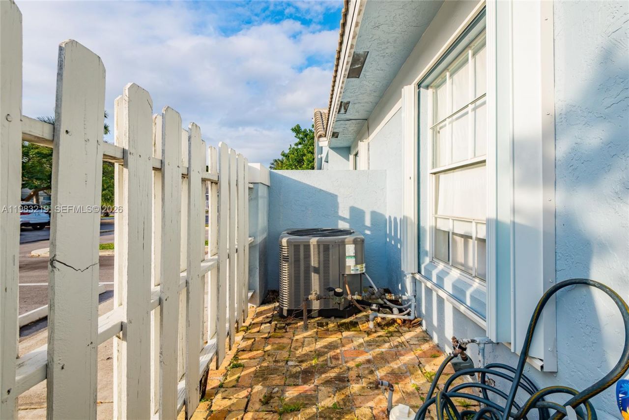370 SE 2nd Ave, Unit G3, Deerfield Beach, FL 33441 Photo