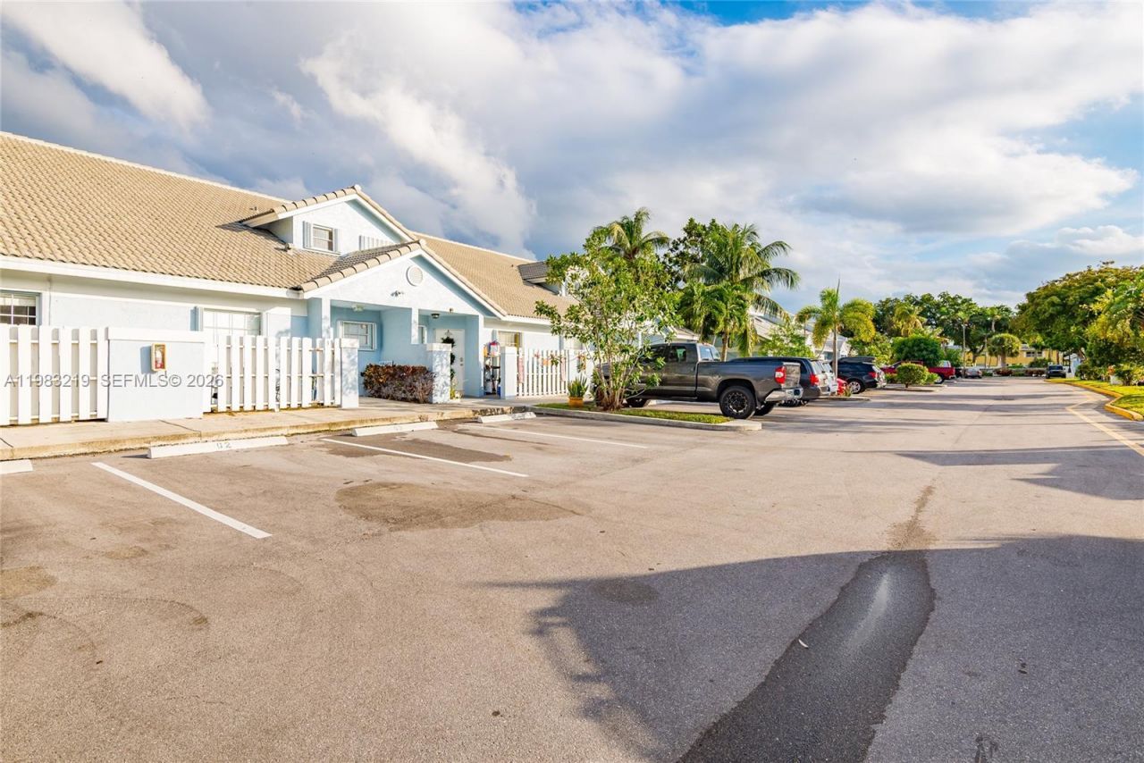 370 SE 2nd Ave, Unit G3, Deerfield Beach, FL 33441 Photo
