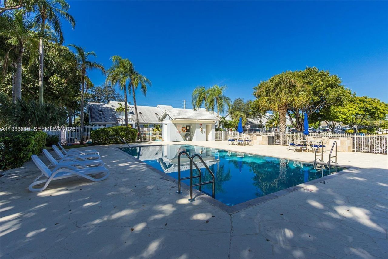 370 SE 2nd Ave, Unit G3, Deerfield Beach, FL 33441 Photo