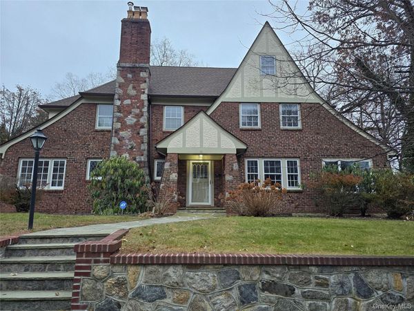 16 Bon Air Avenue, New Rochelle, NY 10804