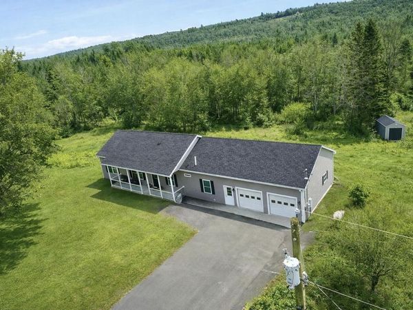 1354 Maine 150, Parkman, ME 04443