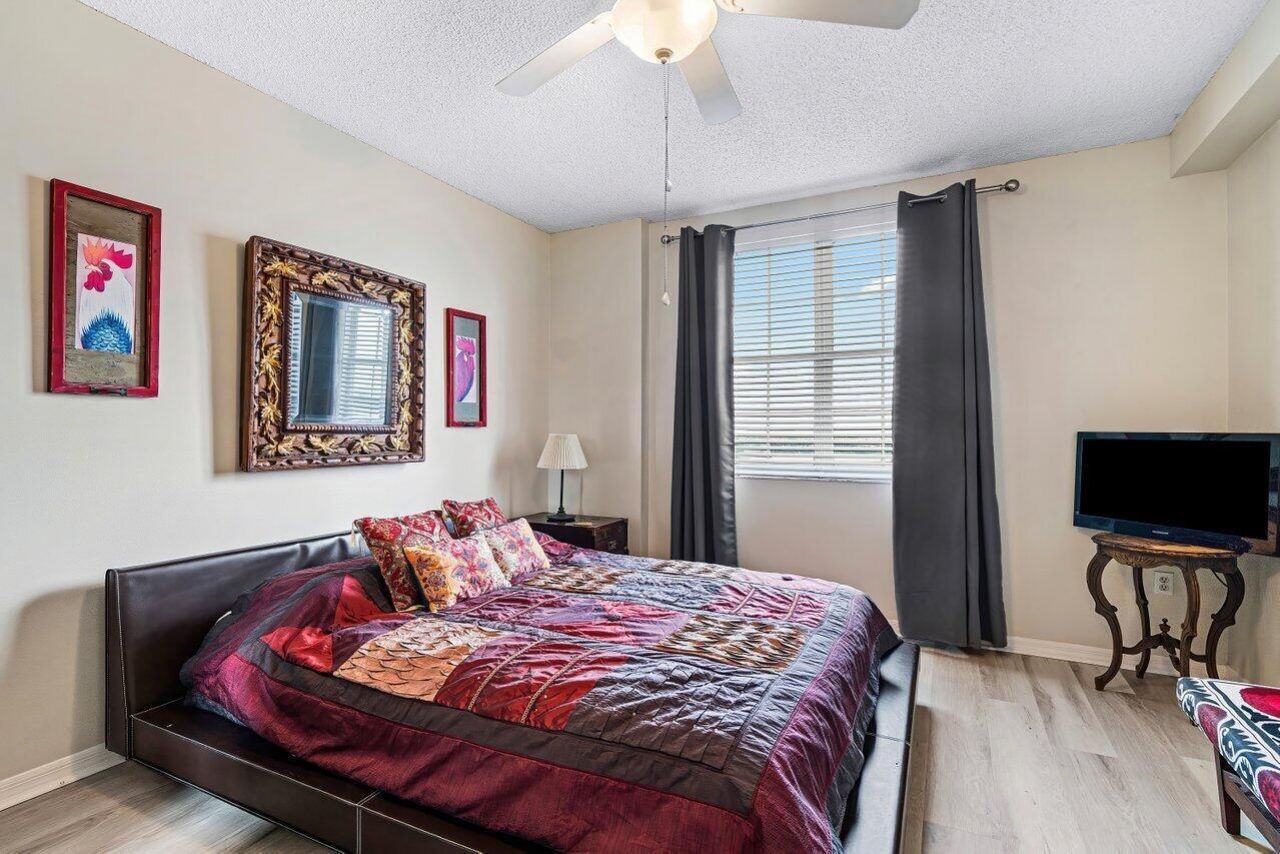 616 Clearwater Park Road, Unit 1206, West Palm Beach, FL 33401 Photo